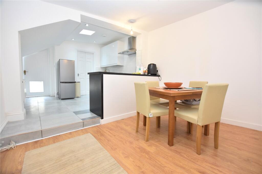 2 bed Mid Terraced House for rent in London. From Streets Ahead - South Norwood