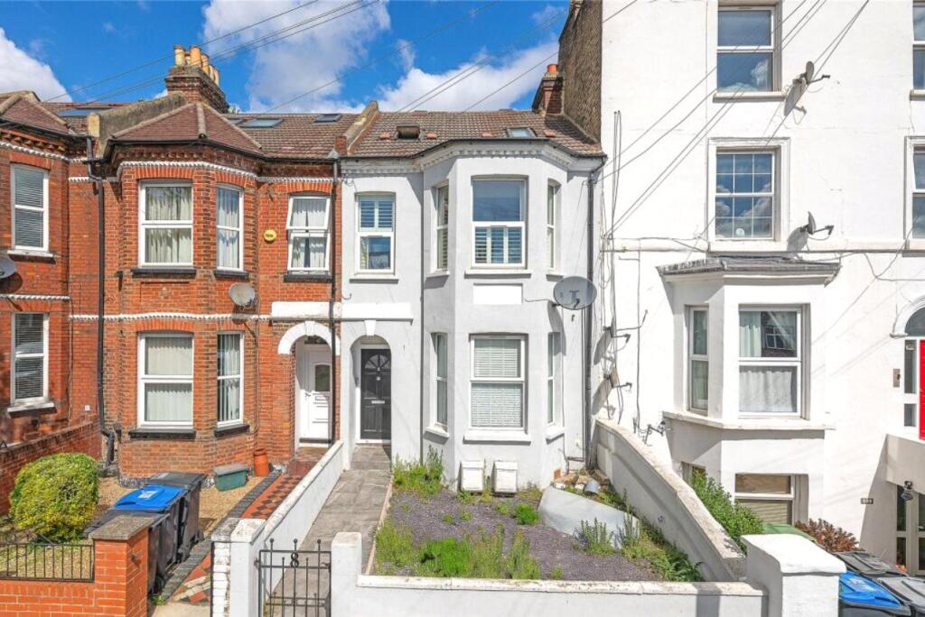 3 bed Apartment for rent in Penge. From Streets Ahead - South Norwood