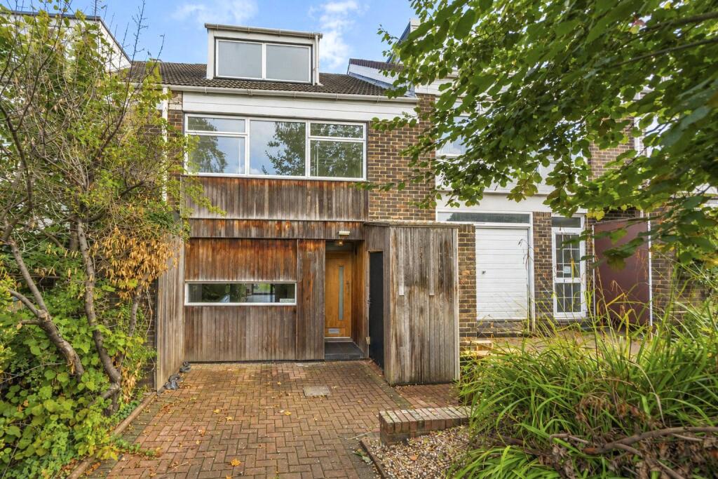 3 bed Detached for rent in London. From Streets Ahead - South Norwood 3 bed Detached for rent in London. From Streets Ahead - South Norwood