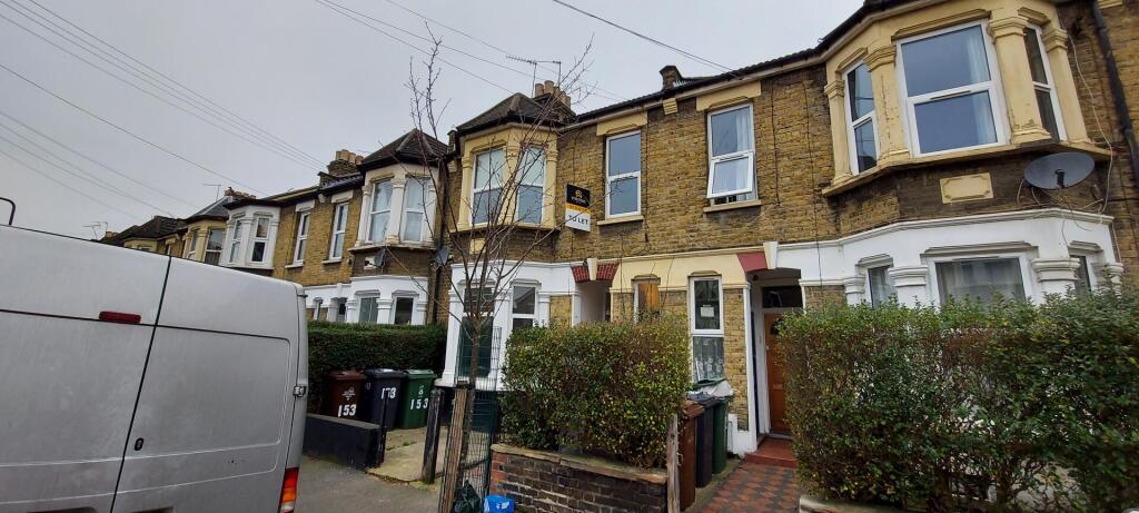 3 bed 1st Floor Flat for rent in London. From Strettons - Leytonstone