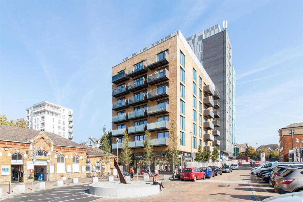 1 bed 1st Floor Flat for rent in Walthamstow. From Strettons - Leytonstone