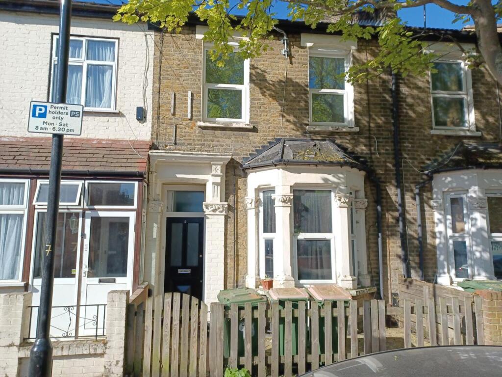 1 bed 1st Floor Flat for rent in West Ham. From Strettons - Leytonstone