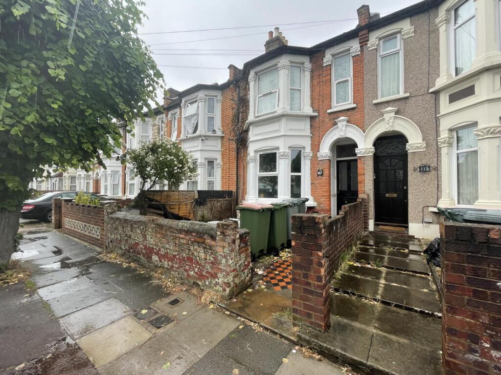 2 bed 1st Floor Flat for rent in Ilford. From Strettons - Leytonstone