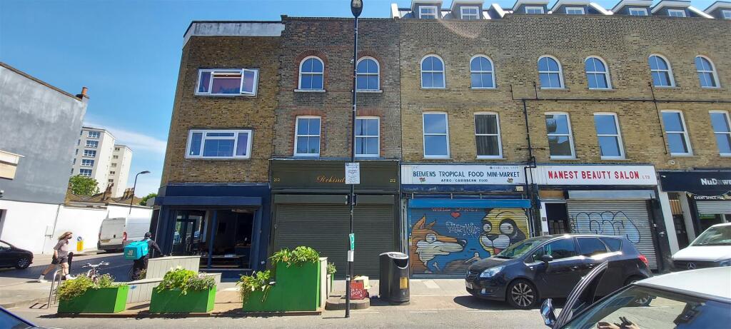 1 bed 1st Floor Flat for rent in London. From Strettons - Leytonstone
