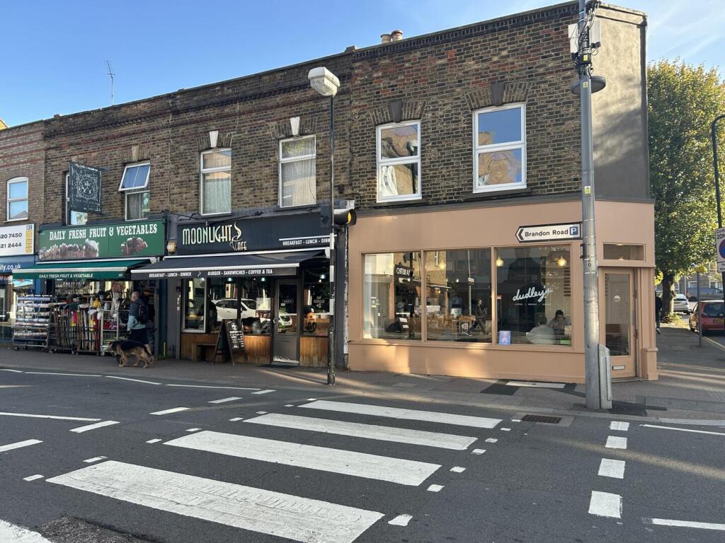 2 bed 1st Floor Flat for rent in Walthamstow. From Strettons - Leytonstone 2 bed 1st Floor Flat for rent in Walthamstow. From Strettons - Leytonstone