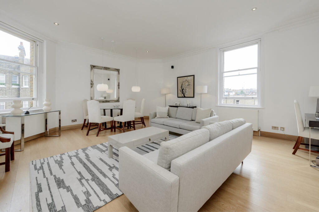 3 bed 1st Floor Flat for rent in Chelsea. From SW Residential - London