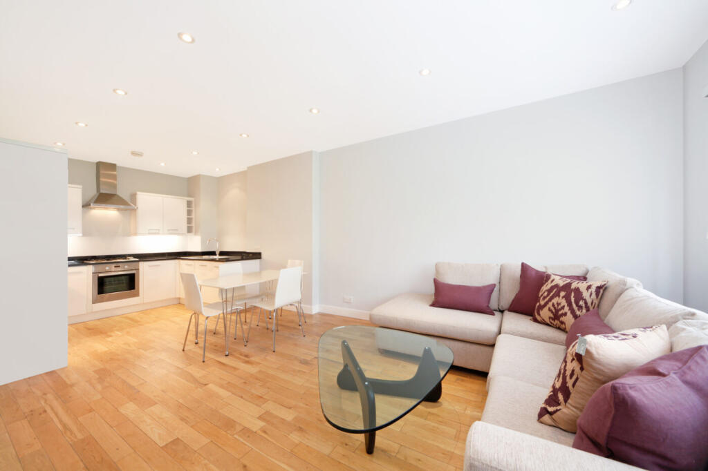 2 bed 1st Floor Flat for rent in Kensington. From SW Residential - London