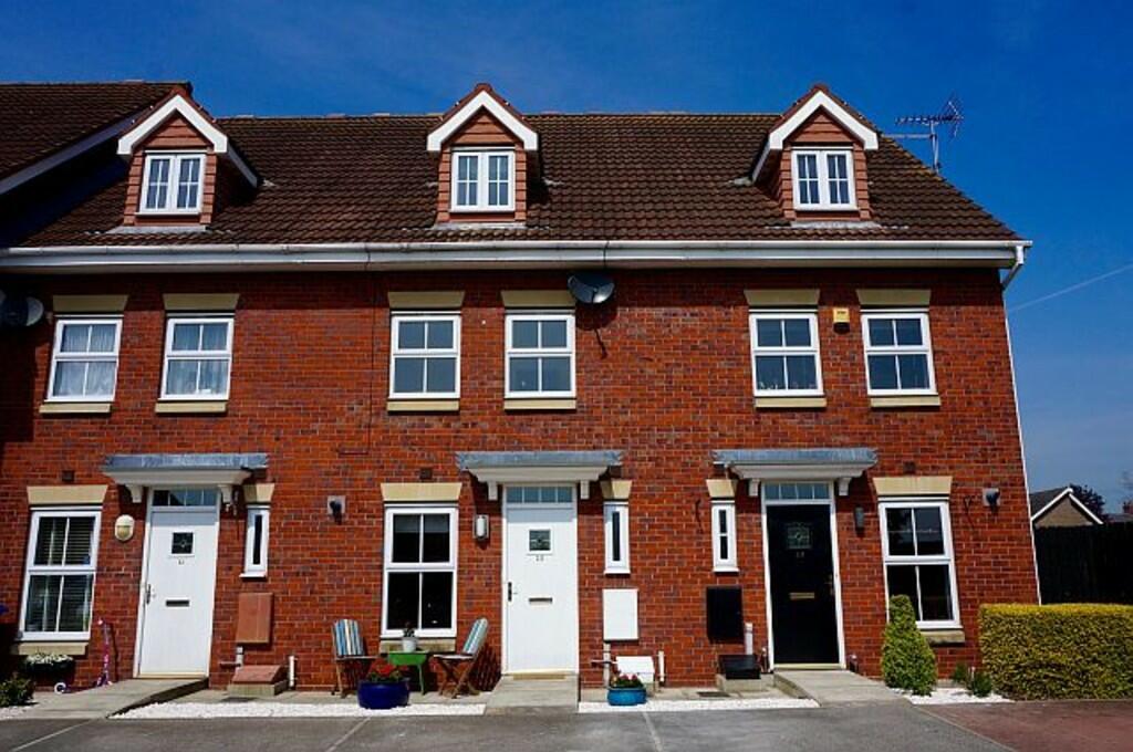 3 bed Town House for rent in Market Weighton. From Sweetmove Lettings