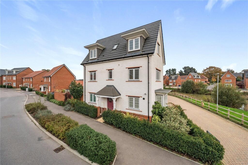 4 bed Detached for rent in Newell Green. From David Cliff - Wokingham 4 bed Detached for rent in Newell Green. From David Cliff - Wokingham