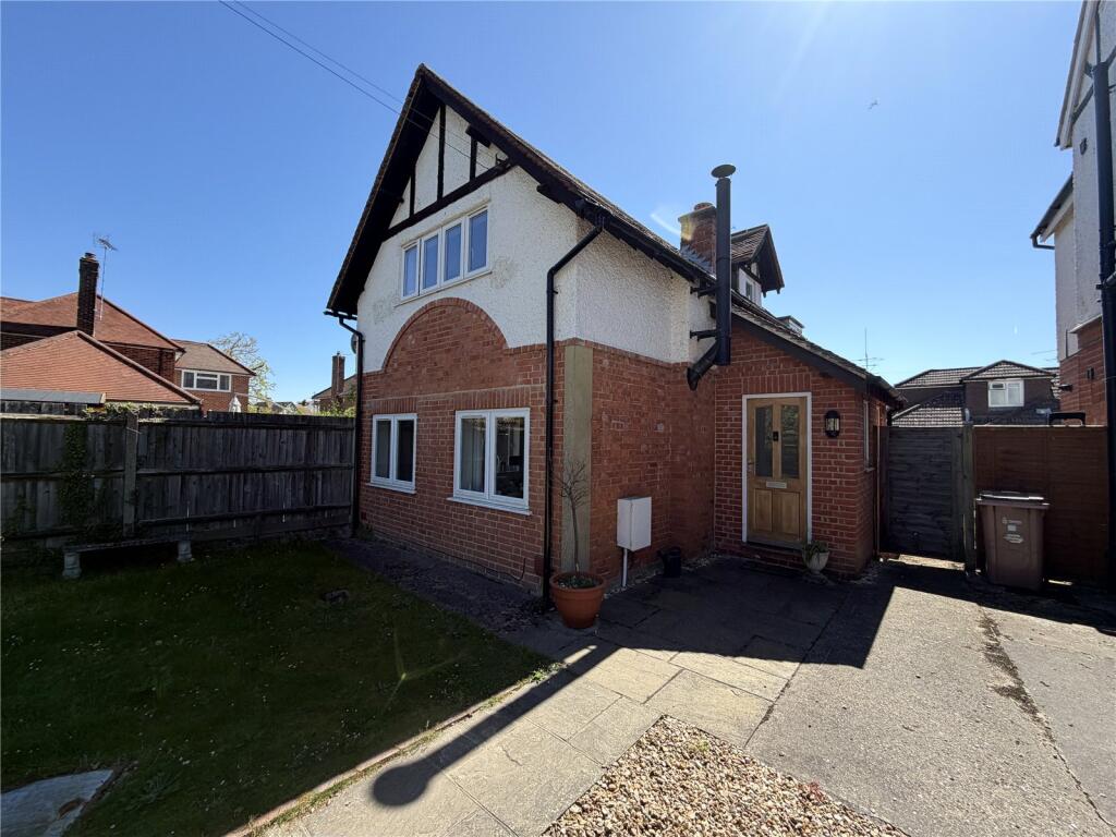 3 bed Detached for rent in Wokingham. From David Cliff - Wokingham