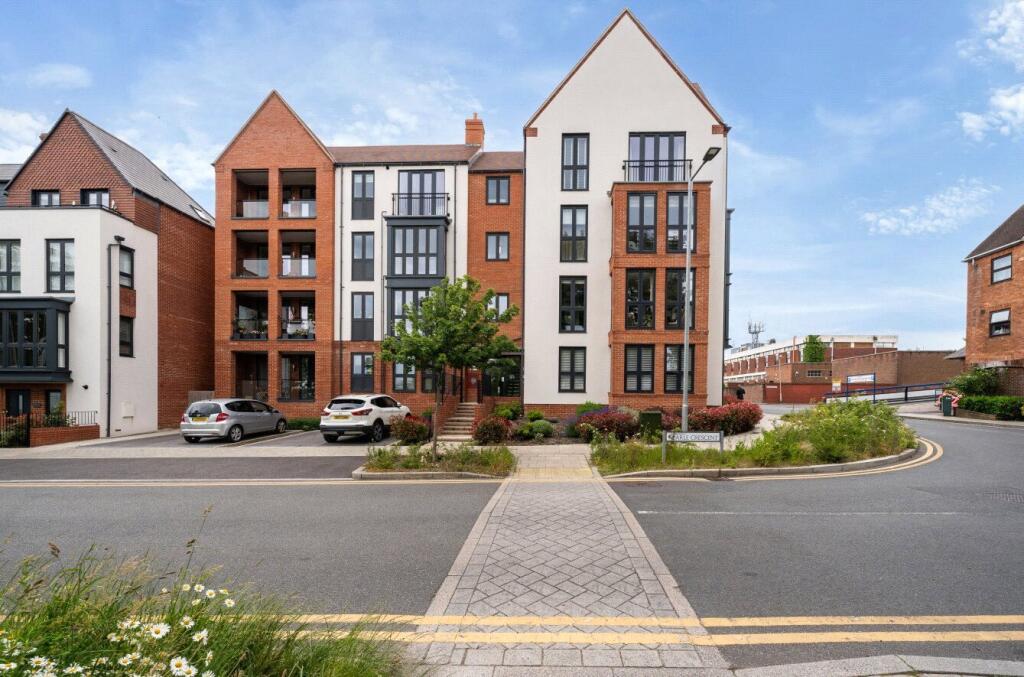 2 bed Apartment for rent in Wokingham. From David Cliff - Wokingham