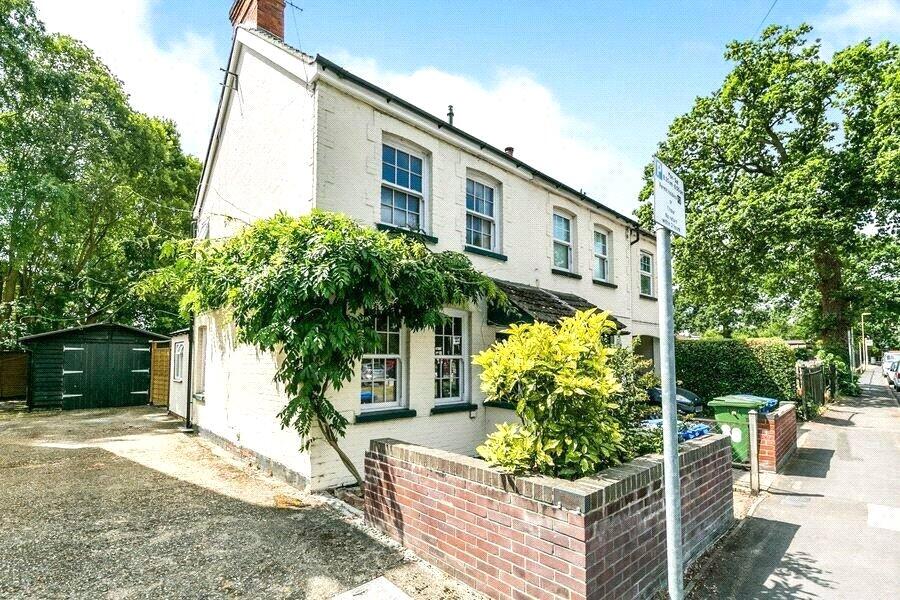2 bed Semi Detached for rent in Farnborough. From David Cliff - Wokingham