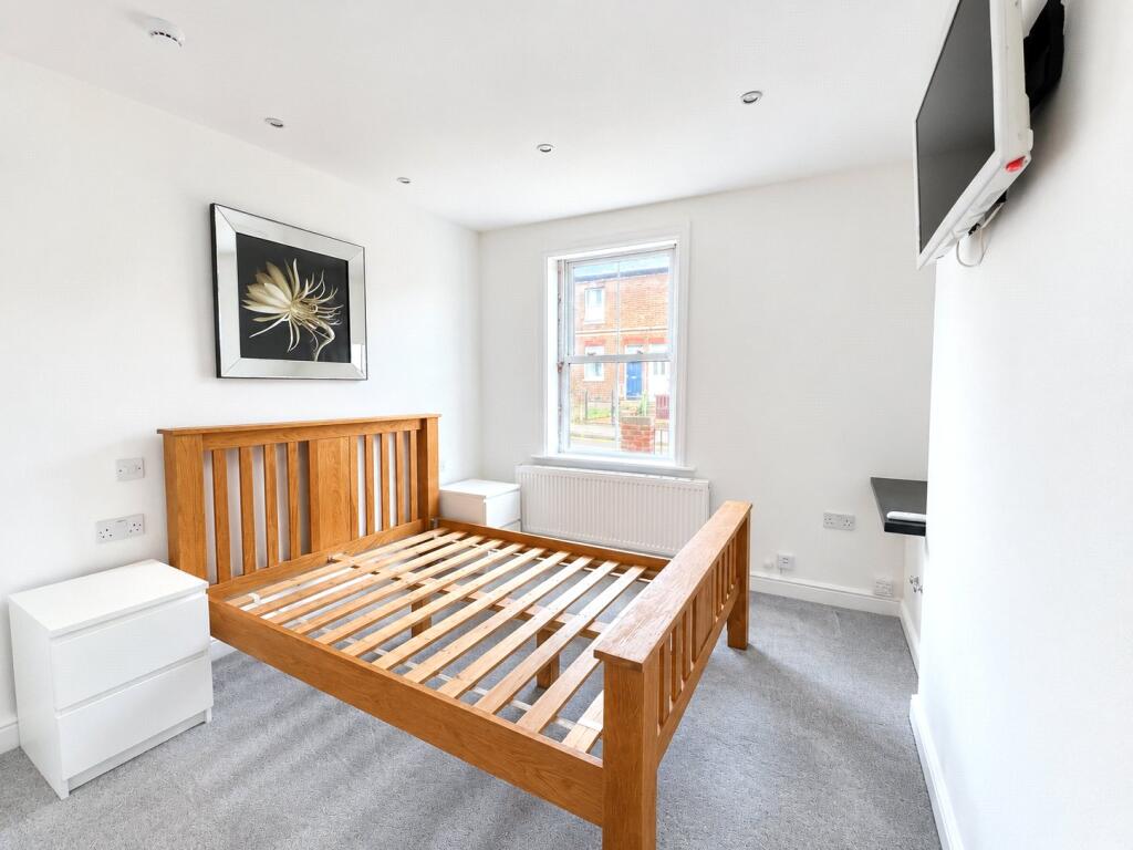 2 bed Apartment for rent in Reading. From David Cliff - Wokingham 2 bed Apartment for rent in Reading. From David Cliff - Wokingham