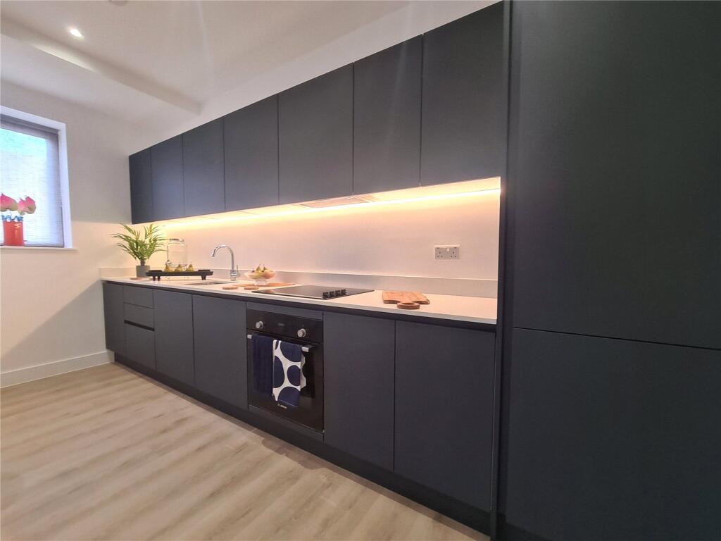 2 bed Apartment for rent in Wokingham. From David Cliff - Wokingham