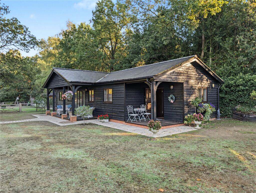 2 bed Detached for rent in Eversley. From David Cliff - Wokingham
