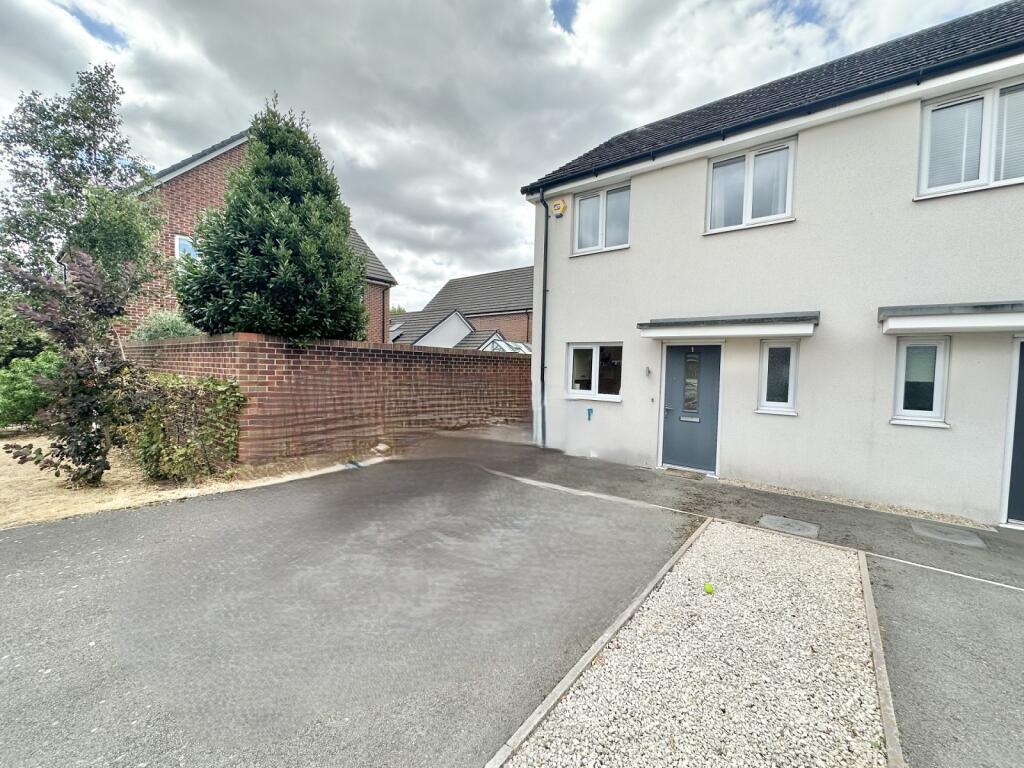 2 bed Semi Detached for rent in Newport. From Davis & Sons - Caldicot 2 bed Semi Detached for rent in Newport. From Davis & Sons - Caldicot