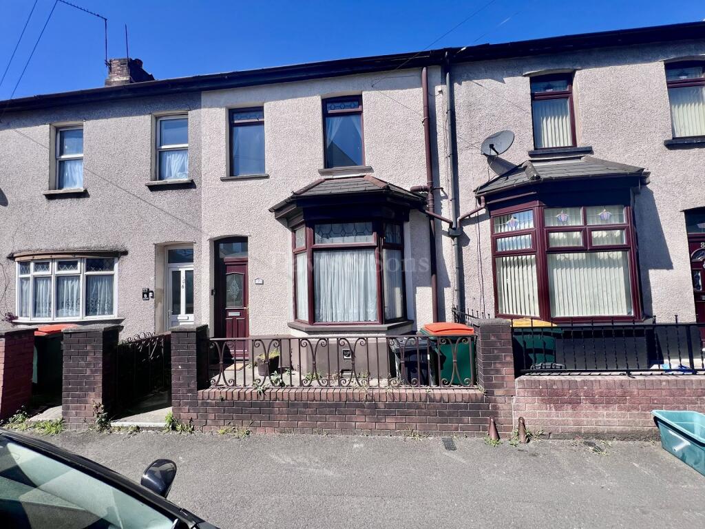3 bed Mid Terraced House for rent in Newport. From Davis & Sons - Newport