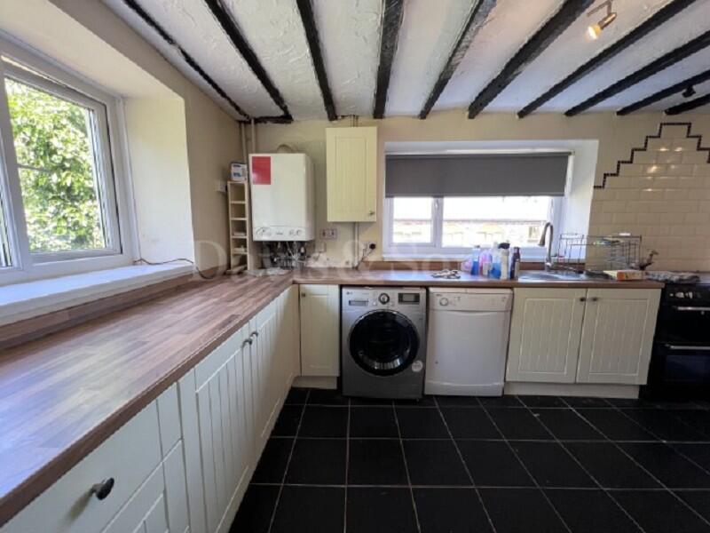 4 bed End of Terrace for rent in Newport. From Davis & Sons - Newport 4 bed End of Terrace for rent in Newport. From Davis & Sons - Newport
