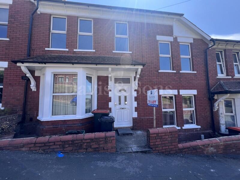3 bed Mid Terraced House for rent in Newport. From Davis & Sons - Newport