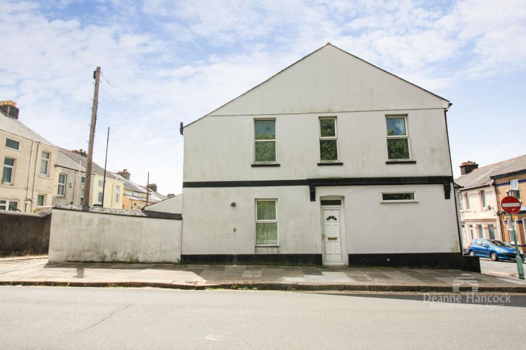 2 bed End of Terrace for rent in Torpoint. From Deanne Hancock - Plymouth