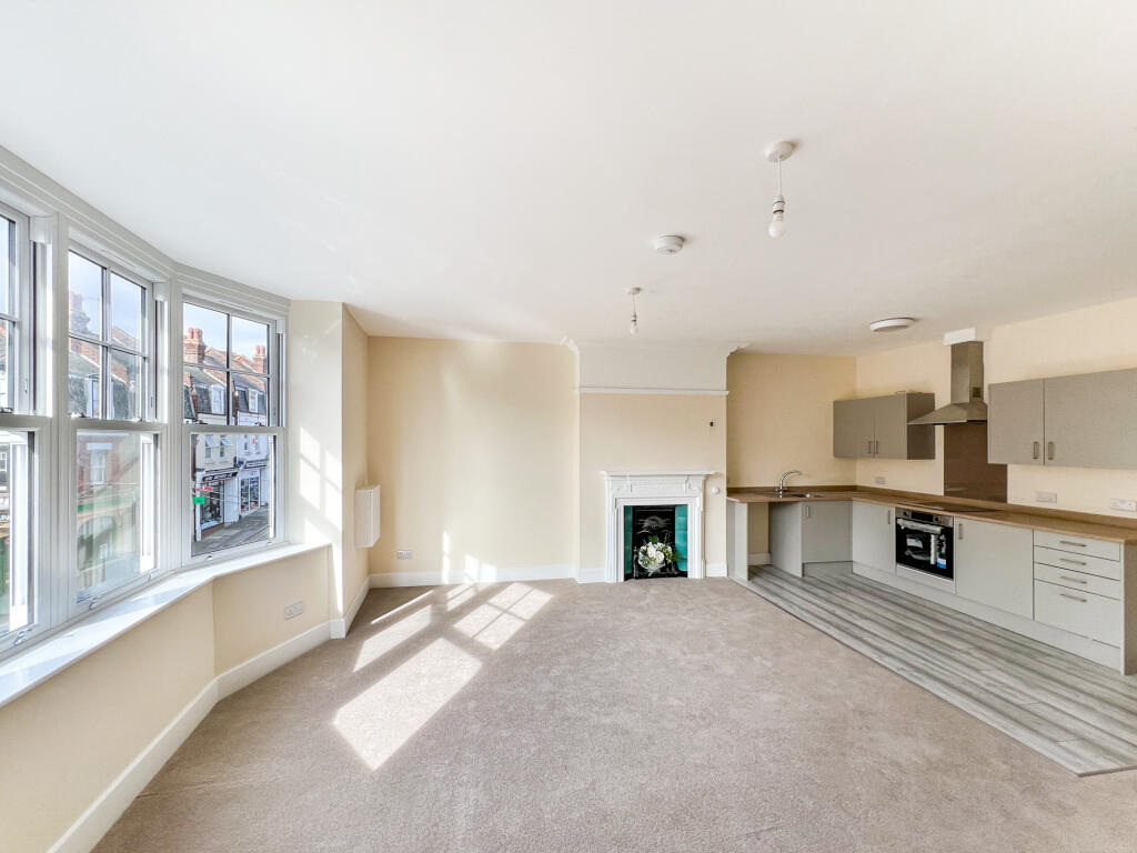 2 bed Apartment for rent in . From The Good Estate Agent - Hythe 2 bed Apartment for rent in . From The Good Estate Agent - Hythe