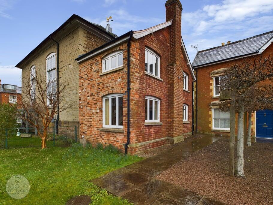 2 bed Semi Detached for rent in Bromyard. From The Good Estate Agent - Hythe