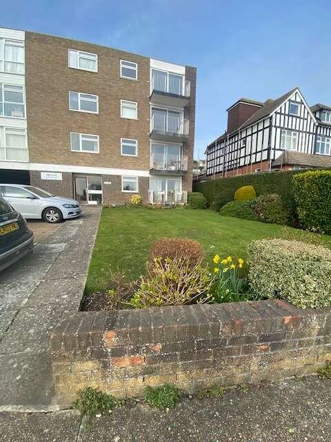 2 bed 1st Floor Flat for rent in Hythe. From The Good Estate Agent - Hythe