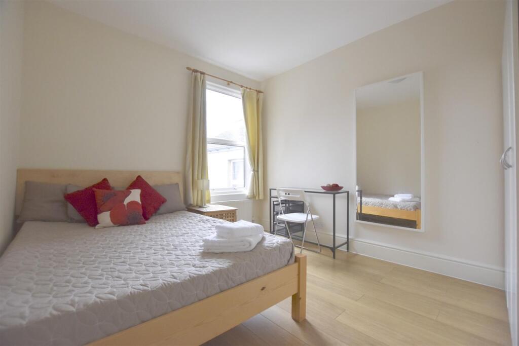 3 bed Studio for rent in Woolwich. From The Property Cloud