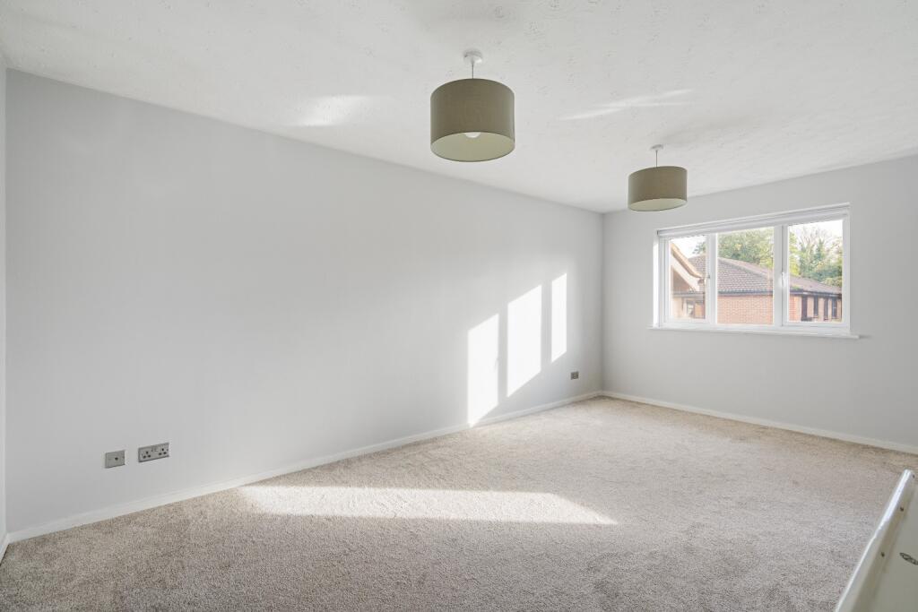 1 bed 1st Floor Flat for rent in Stone. From The Property Cloud 1 bed 1st Floor Flat for rent in Stone. From The Property Cloud