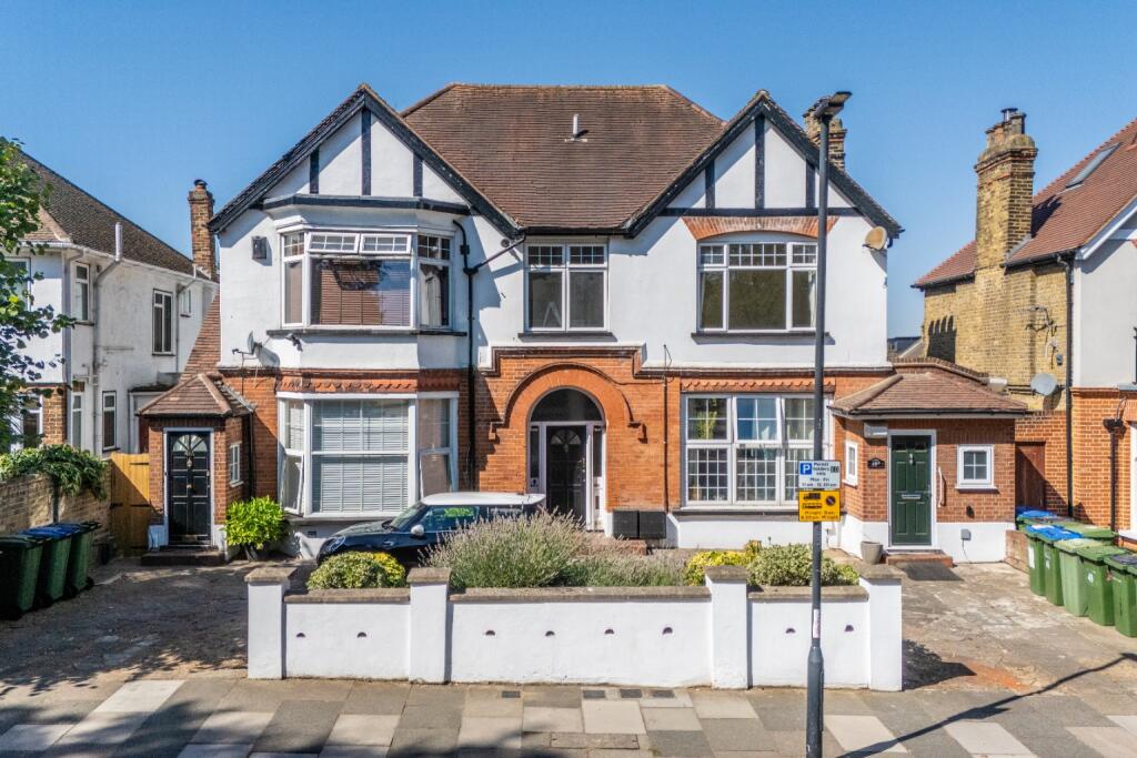 1 bed 1st Floor Flat for rent in Eltham. From The Property Cloud 1 bed 1st Floor Flat for rent in Eltham. From The Property Cloud
