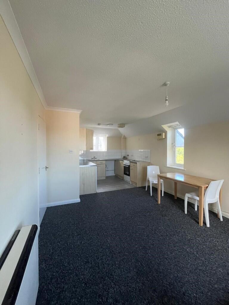 2 bed 1st Floor Flat for rent in London. From Theori - London