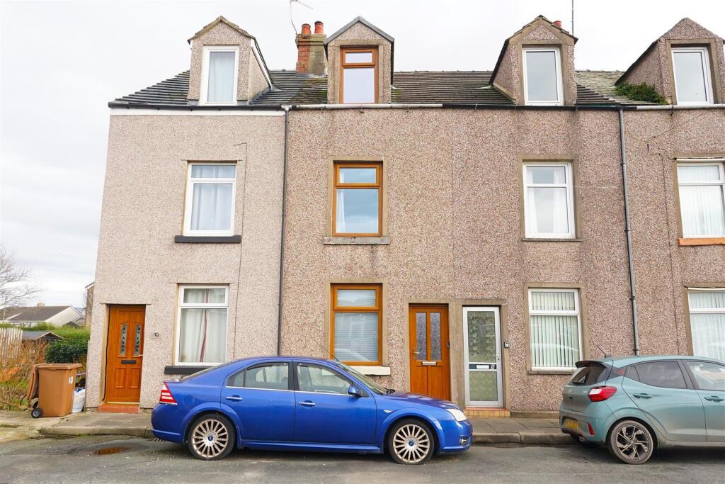 4 bed Town House for rent in Haverigg. From Corrie and Co Ltd - Barrow In Furness 4 bed Town House for rent in Haverigg. From Corrie and Co Ltd - Barrow In Furness