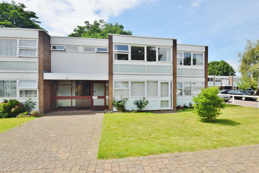 2 bed Flat for rent in Hampton. From Tiffin Estate Agents