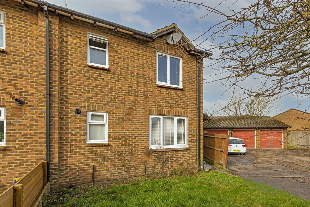 1 bed Detached House for rent in Hampton. From Tiffin Estate Agents