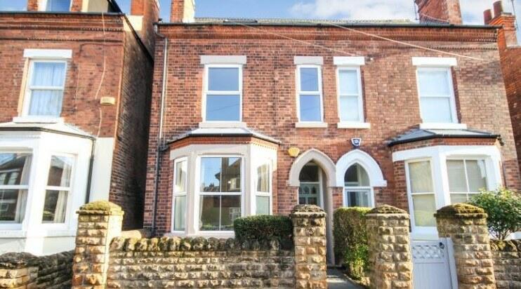 6 bed Semi Detached for rent in West Bridgford. From Tomlinson Estate Management Limited - Lenton