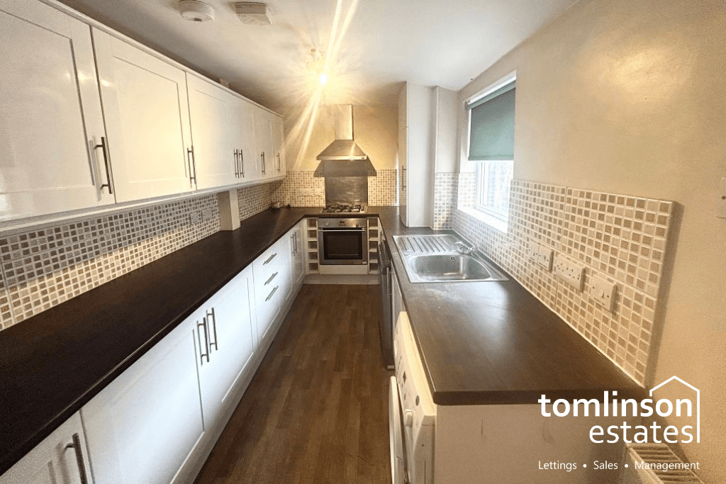 3 bed Mid Terraced House for rent in Wilford. From Tomlinson Estate Management Limited - Lenton