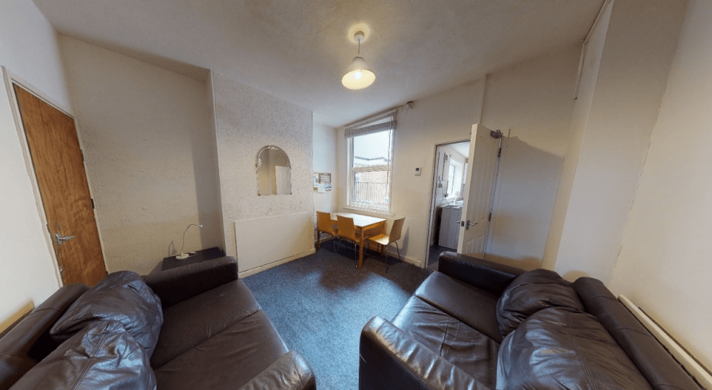 3 bed Mid Terraced House for rent in Nottingham. From Tomlinson Estates