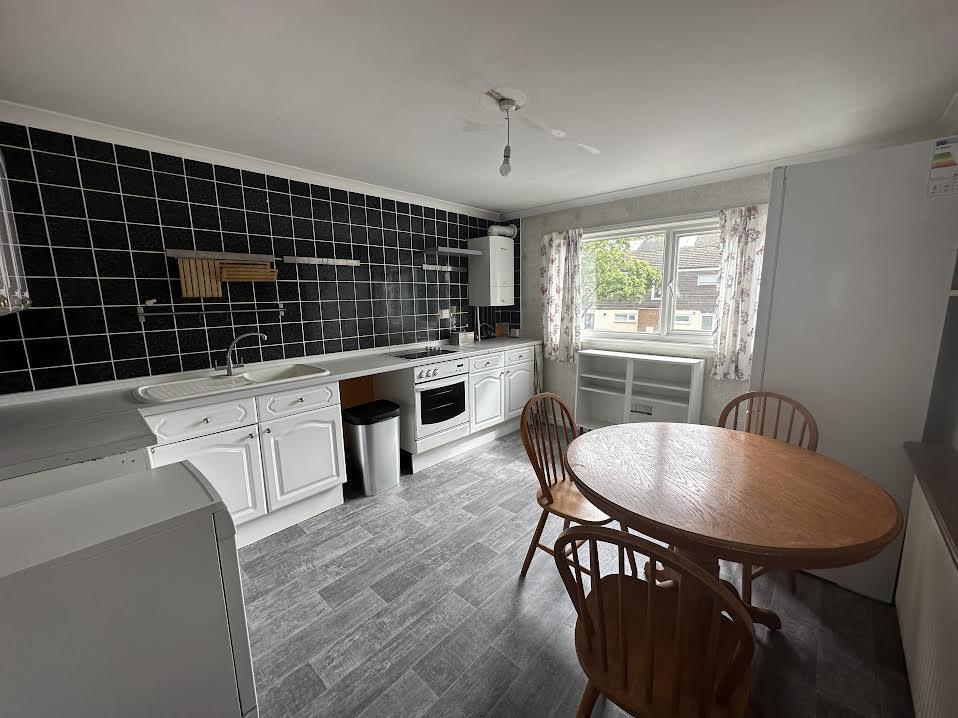 2 bed Mid Terraced House for rent in Nottingham. From Tomlinson Estate Management Limited - Lenton