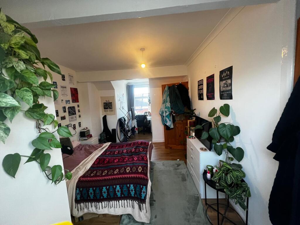 4 bed End of Terrace for rent in Nottingham. From Tomlinson Estate Management Limited - Lenton 4 bed End of Terrace for rent in Nottingham. From Tomlinson Estate Management Limited - Lenton