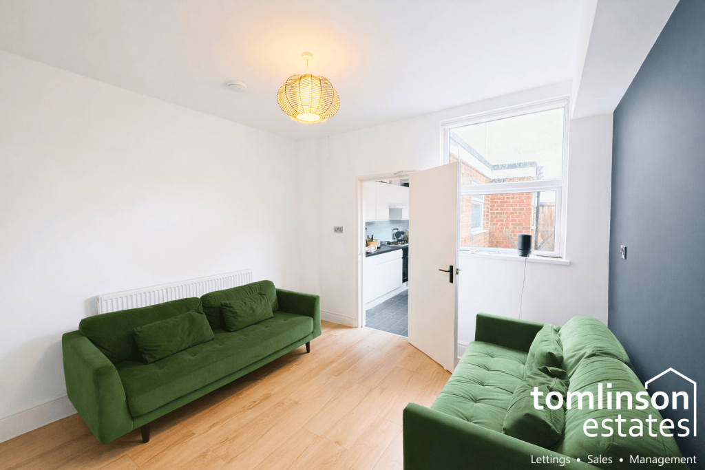 5 bed End of Terrace for rent in Nottingham. From Tomlinson Estate Management Limited - Lenton 5 bed End of Terrace for rent in Nottingham. From Tomlinson Estate Management Limited - Lenton