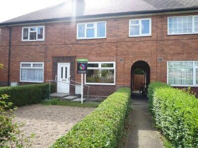 3 bed Mid Terraced House for rent in Nottingham. From Tomlinson Estate Management Limited - Lenton