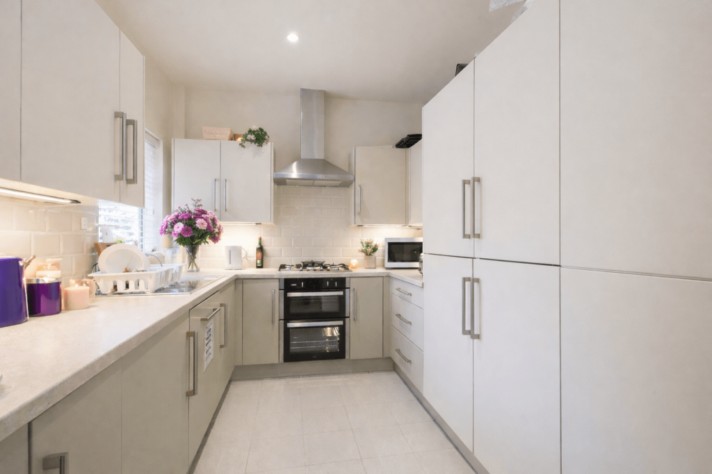 3 bed Detached for rent in Nottingham. From Tomlinson Estate Management Limited - Lenton