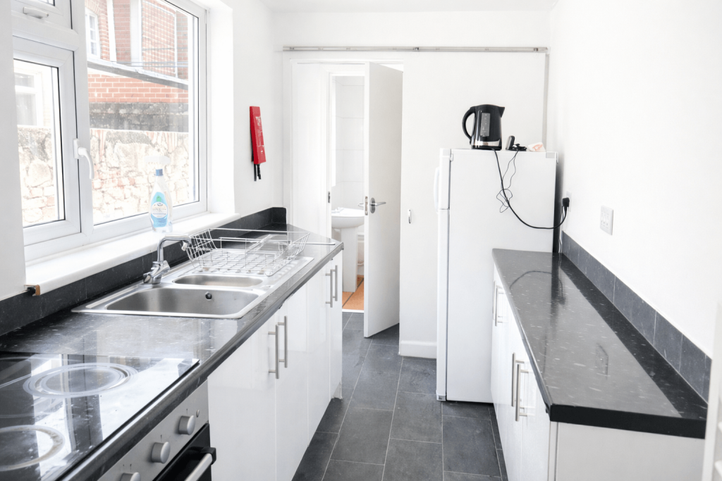 3 bed Mid Terraced House for rent in Nottingham. From Tomlinson Estates 3 bed Mid Terraced House for rent in Nottingham. From Tomlinson Estates