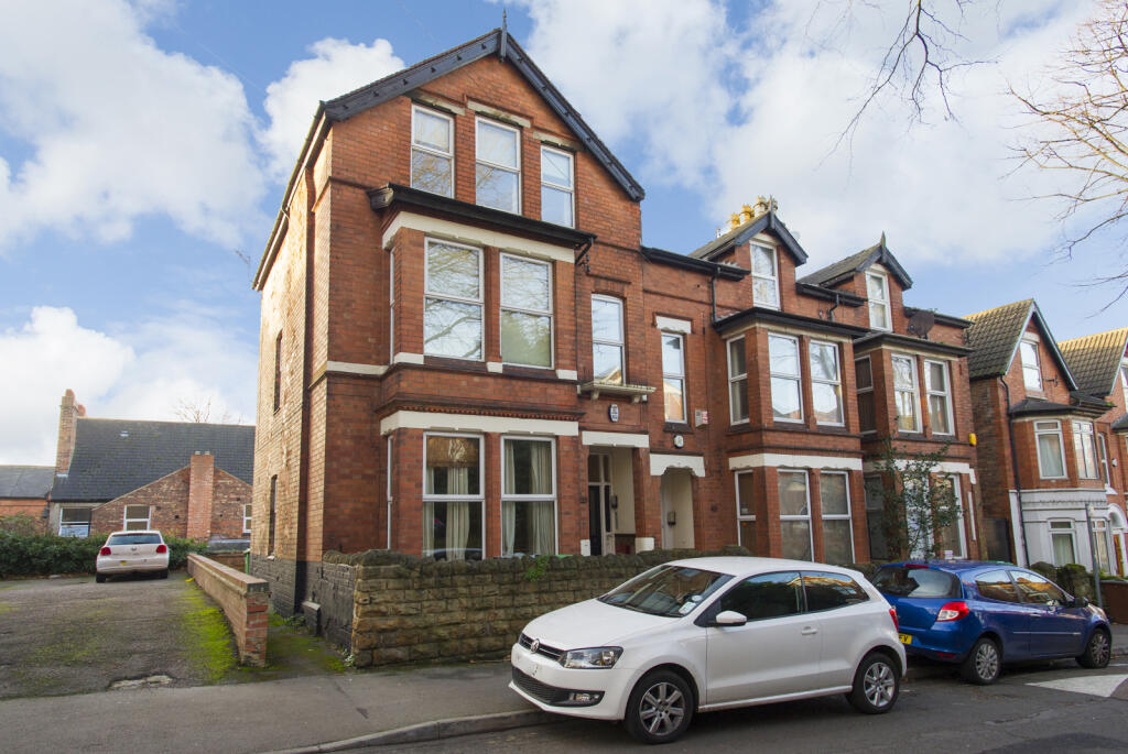 5 bed Mid Terraced House for rent in Nottingham. From Tomlinson Estates