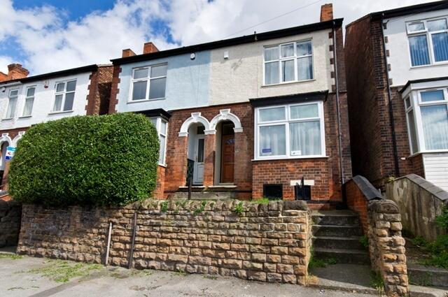 4 bed Semi Detached for rent in Nottingham. From Tomlinson Estates 4 bed Semi Detached for rent in Nottingham. From Tomlinson Estates