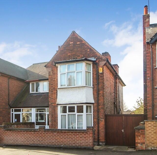 5 bed Semi Detached for rent in Nottingham. From Tomlinson Estates 5 bed Semi Detached for rent in Nottingham. From Tomlinson Estates