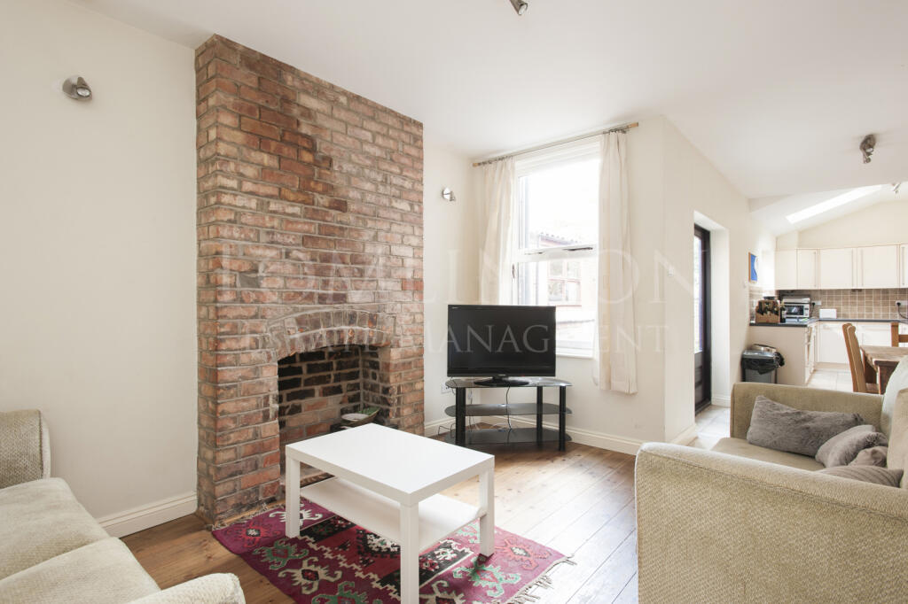 6 bed Mid Terraced House for rent in Nottingham. From Tomlinson Estates 6 bed Mid Terraced House for rent in Nottingham. From Tomlinson Estates