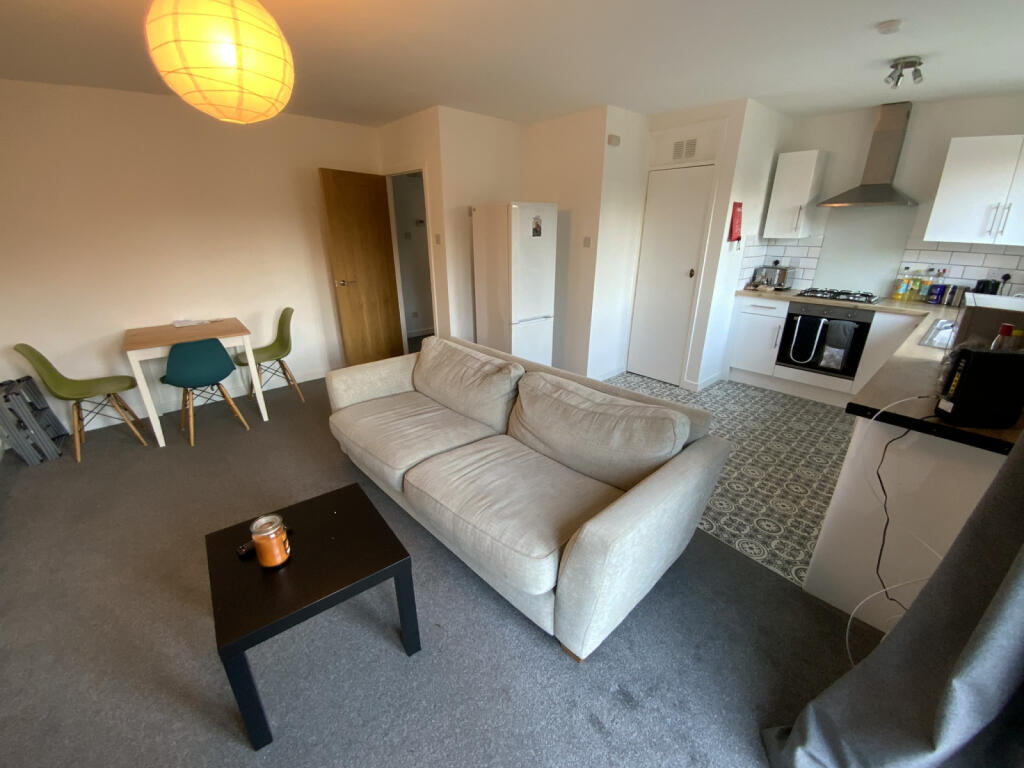 2 bed 1st Floor Flat for rent in Nottingham. From Tomlinson Estates 2 bed 1st Floor Flat for rent in Nottingham. From Tomlinson Estates