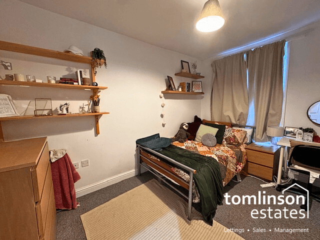 4 bed Semi Detached for rent in Wilford. From Tomlinson Estates 4 bed Semi Detached for rent in Wilford. From Tomlinson Estates