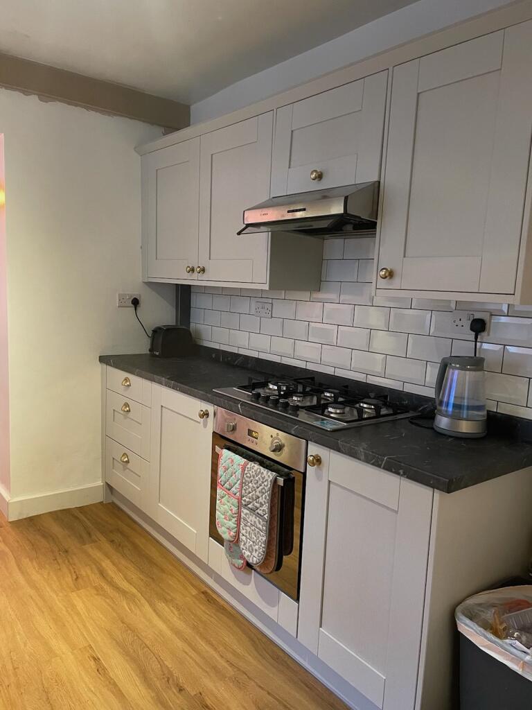 6 bed Mid Terraced House for rent in Nottingham. From Tomlinson Estates 6 bed Mid Terraced House for rent in Nottingham. From Tomlinson Estates